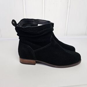 Koolaburra by Uggs Lorelei Black Suede Side Zip Ankle Boots Round Toe Wms US 6